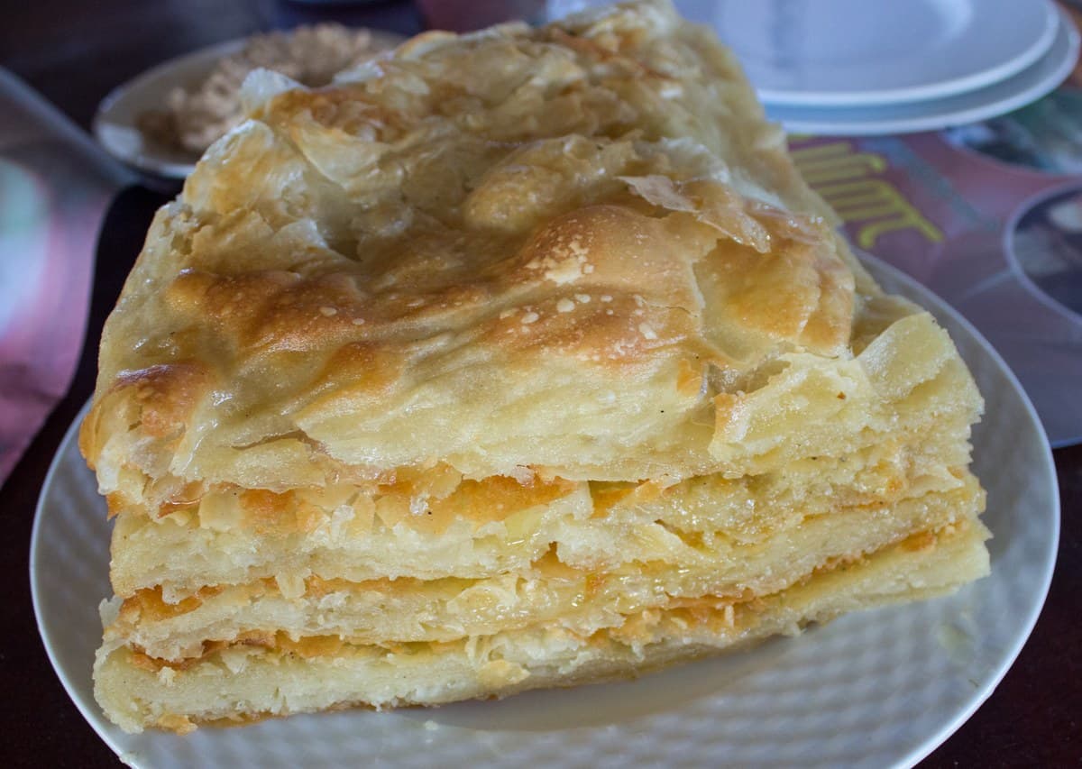 طبق جبنة - متاح في فطير الصعيدي