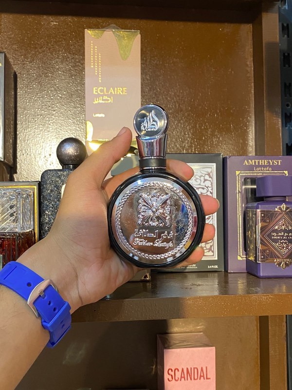 عطر فخر لطافة