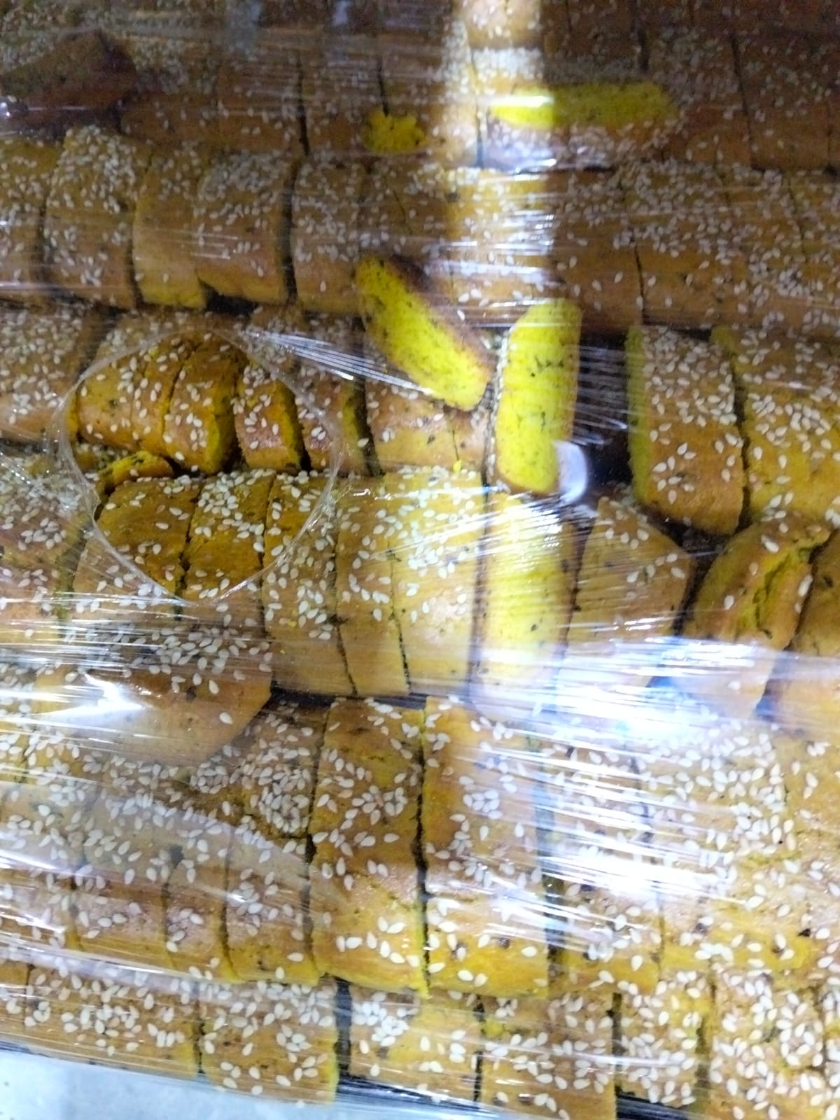 قراقيش سادة بالسمسم والشمر